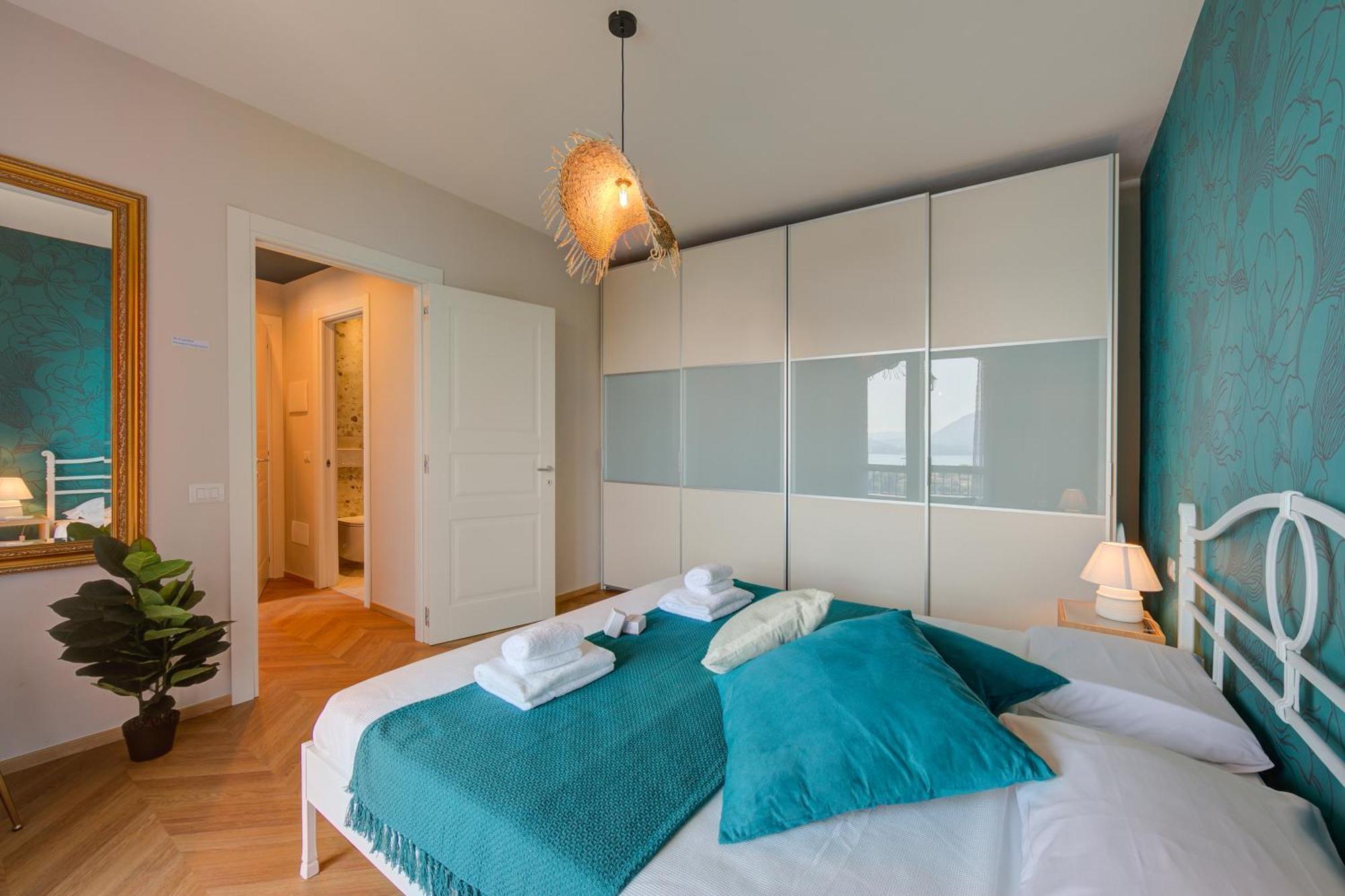 Pandora Lake View Stresa - Happy Rentals ภายนอก รูปภาพ