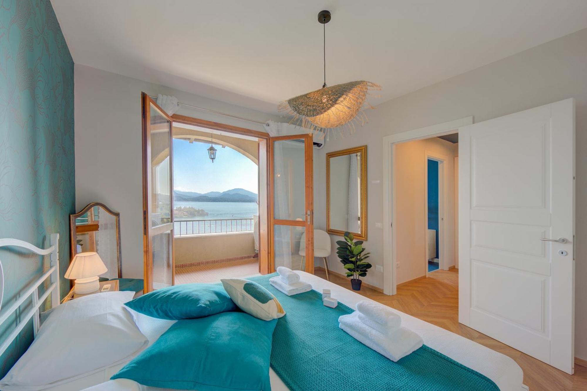 Pandora Lake View Stresa - Happy Rentals ภายนอก รูปภาพ