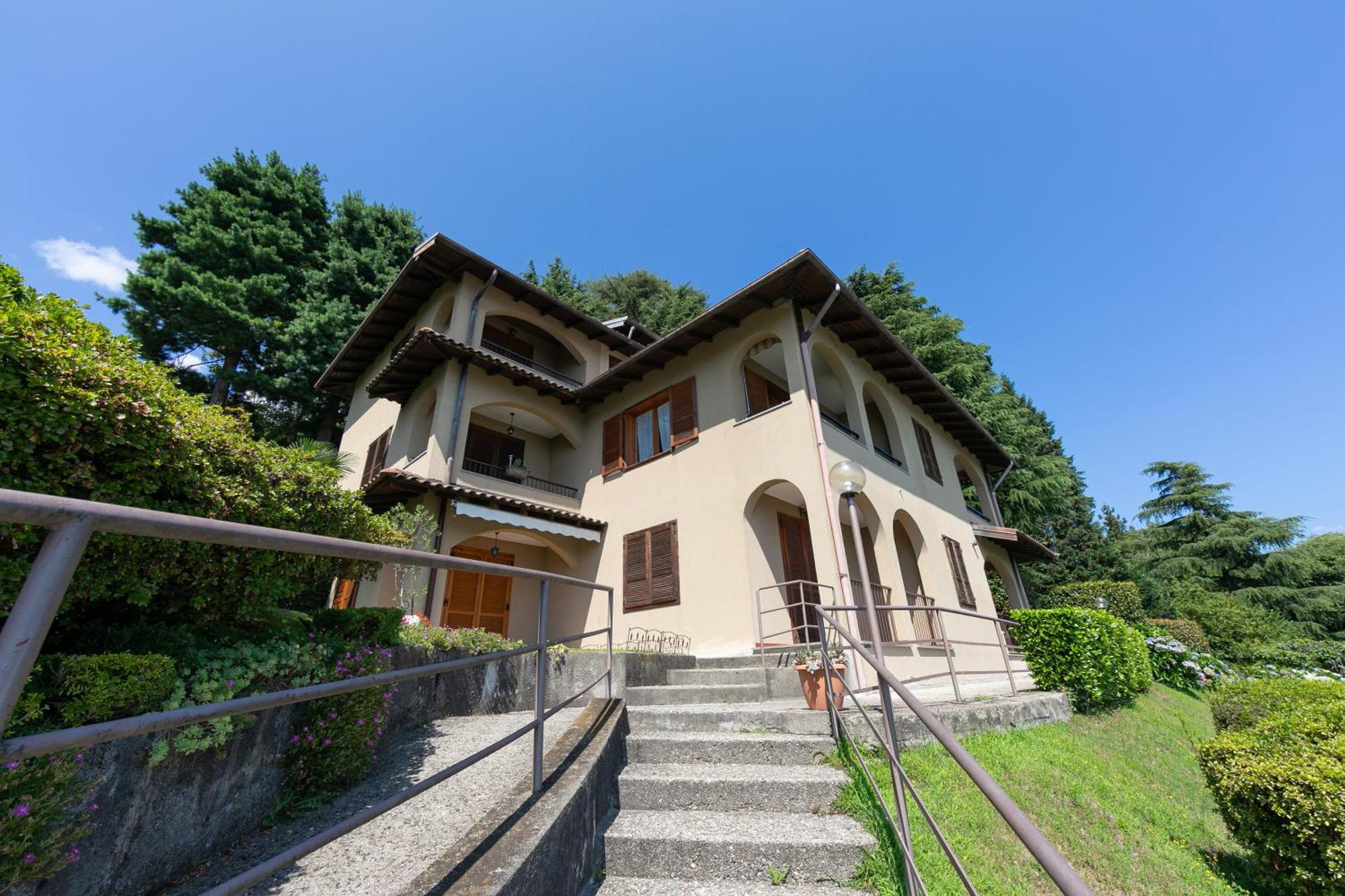 Pandora Lake View Stresa - Happy Rentals ภายนอก รูปภาพ