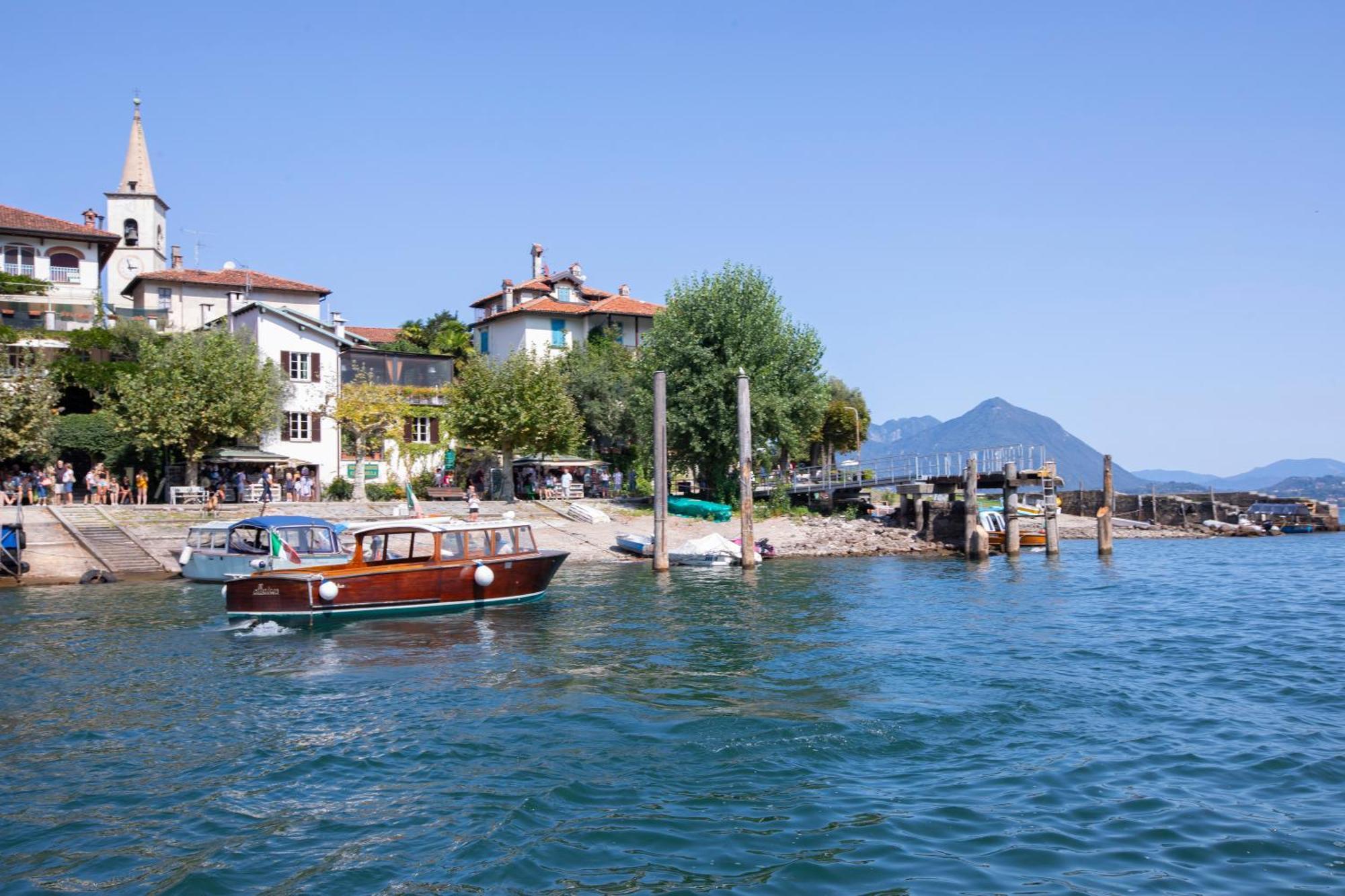 Pandora Lake View Stresa - Happy Rentals ภายนอก รูปภาพ